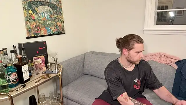 Snapshot of DaddydayDrinkzz chatting on December 2024 06:21:02 AM DaddydayDrinkzz online show from December 2024 06:21:02 AM