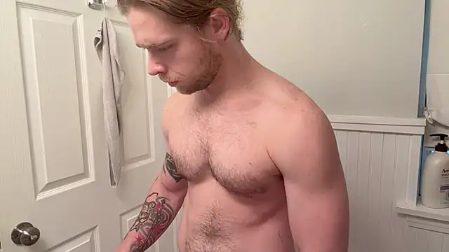 Snapshot of DaddydayDrinkzz chatting on December 2024 08:36:02 PM DaddydayDrinkzz online show from December 2024 08:36:02 PM