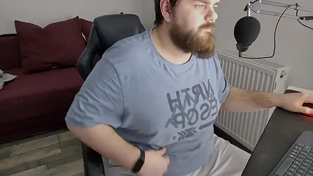 Snapshot of KingMarti chatting on February 2025 06:56:01 PM KingMarti online show from February 2025 06:56:01 PM