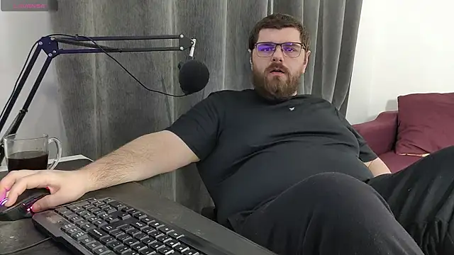 Snapshot of KingMarti chatting on October 2025 06:45:01 AM KingMarti online show from October 2025 06:45:01 AM