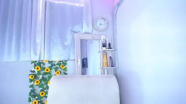 alaia 03 online show from January 2025 03:36:02 PM