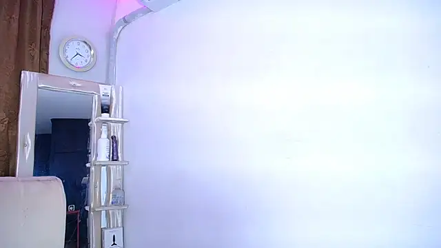 alaia 03 online show from January 2025 03:39:02 PM