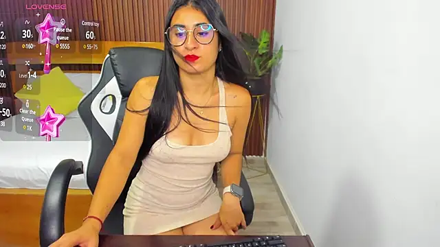 evelin leroy online show from January 2025 12:06:01 PM