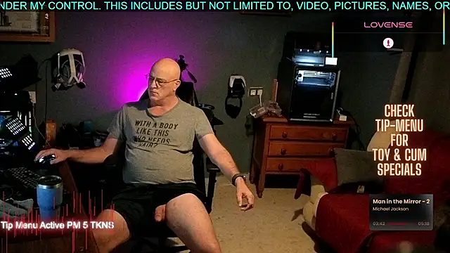 Snapshot of Pilot_Dave_69 chatting on October 2025 04:32:02 AM Pilot Dave 69 online show from October 2025 04:32:02 AM