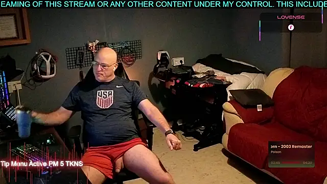 Snapshot of Pilot_Dave_69 chatting on October 2025 04:31:02 AM Pilot Dave 69 online show from October 2025 04:31:02 AM