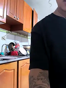 Snapshot of evafoxs chatting on September 2025 10:42:01 PM evafoxs online show from September 2025 10:42:01 PM