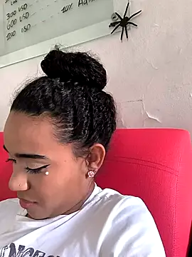 Snapshot of evafoxs chatting on November 2025 09:28:01 PM evafoxs online show from November 2025 09:28:01 PM