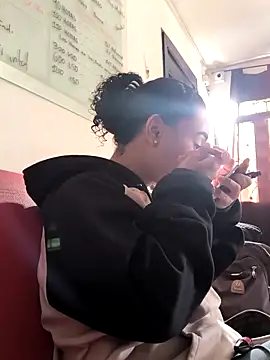 Snapshot of evafoxs chatting on November 2025 12:27:01 PM evafoxs online show from November 2025 12:27:01 PM