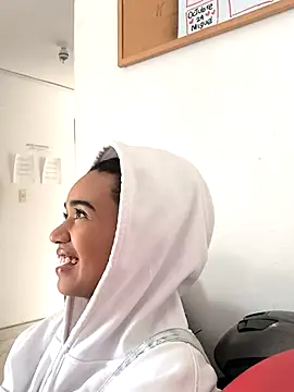 Snapshot of evafoxs chatting on December 2025 07:19:02 PM evafoxs online show from December 2025 07:19:02 PM