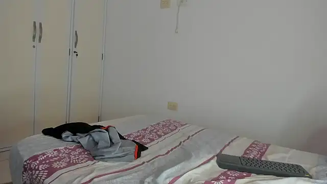 Snapshot of enzo_sloran chatting on November 2025 12:27:02 PM enzo sloran online show from November 2025 12:27:02 PM