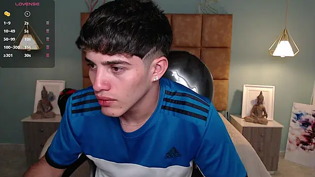 AlejooTwink online show from January 2025 11:50:01 PM