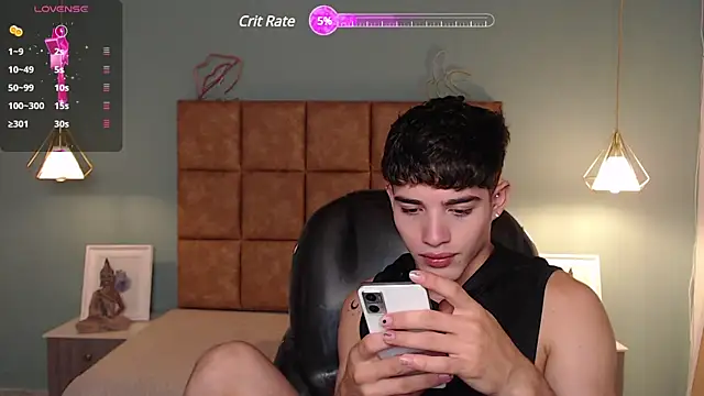 AlejooTwink online show from January 2025 07:42:01 PM