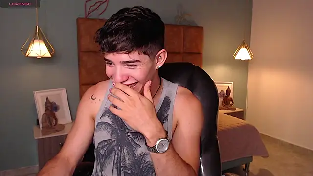 AlejooTwink online show from February 2025 08:30:01 PM