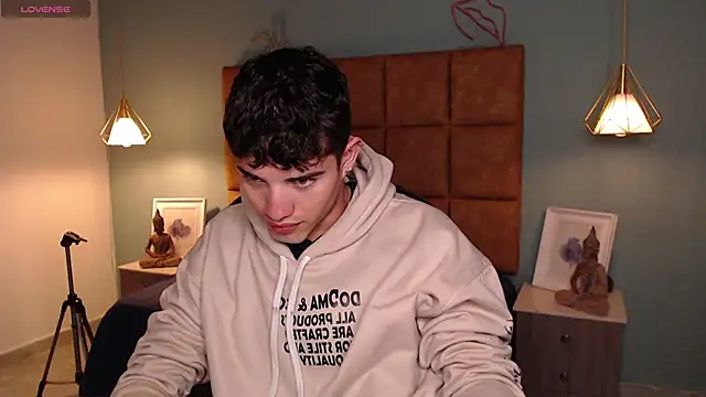 AlejooTwink online show from February 2025 11:25:02 PM