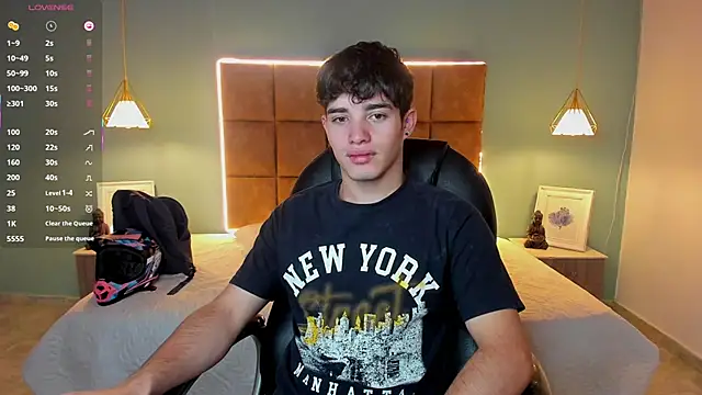 AlejooTwink online show from October 2025 02:17:01 AM