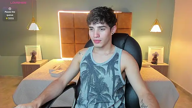 AlejooTwink online show from November 2025 02:33:02 AM