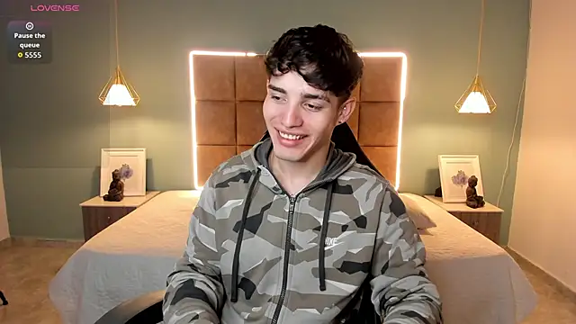 AlejooTwink online show from April 2026 03:41:01 AM
