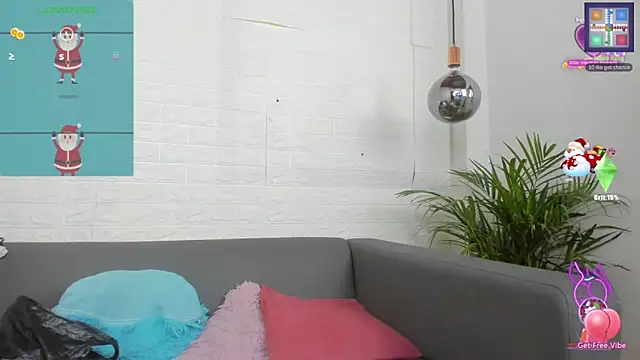 Snapshot of Layla_707 chatting on December 2024 01:58:02 AM Layla 707 online show from December 2024 01:58:02 AM