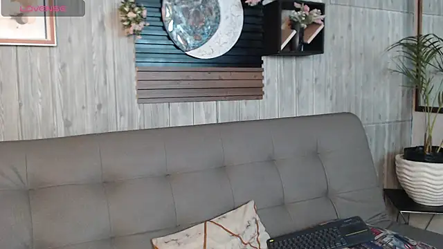 Snapshot of Layla_707 chatting on November 2025 09:06:01 PM Layla 707 online show from November 2025 09:06:01 PM