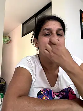 Snapshot of siri_duque chatting on November 2025 03:56:02 PM siri duque online show from November 2025 03:56:02 PM