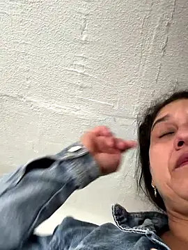 Snapshot of siri_duque chatting on January 2026 12:18:02 PM siri duque online show from January 2026 12:18:02 PM