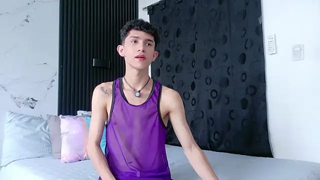Snapshot of Noah_tyler_ chatting on April 2026 06:55:01 PM Noah tyler online show from April 2026 06:55:01 PM