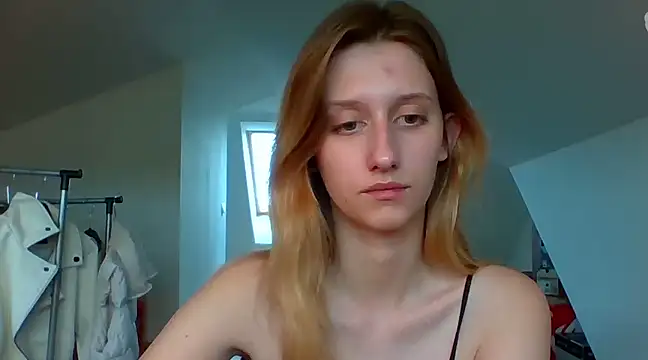 Snapshot of LUNA_delight chatting on December 2024 10:46:02 AM LUNA delight online show from December 2024 10:46:02 AM