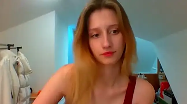 Snapshot of LUNA_delight chatting on December 2024 05:52:02 PM LUNA delight online show from December 2024 05:52:02 PM