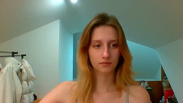 Snapshot of LUNA_delight chatting on December 2024 02:49:01 PM LUNA delight online show from December 2024 02:49:01 PM