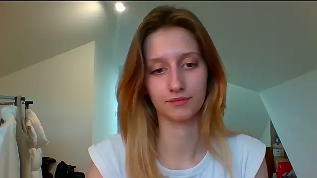 Snapshot of LUNA_delight chatting on December 2024 12:09:02 PM LUNA delight online show from December 2024 12:09:02 PM