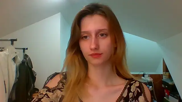 Snapshot of LUNA_delight chatting on January 2025 05:53:01 PM LUNA delight online show from January 2025 05:53:01 PM