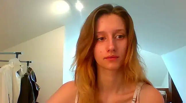 Snapshot of LUNA_delight chatting on February 2025 07:42:02 AM LUNA delight online show from February 2025 07:42:02 AM