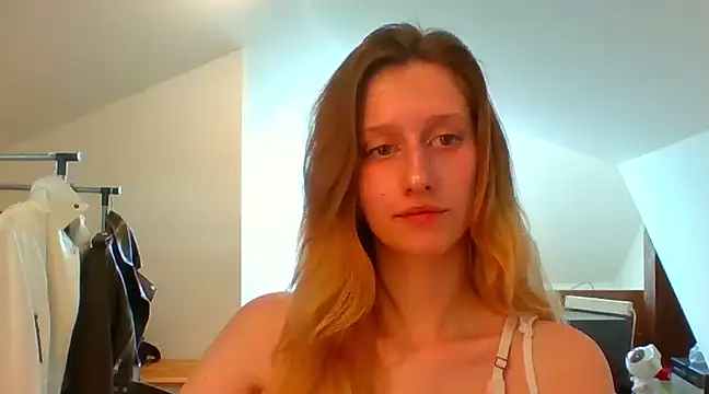 Snapshot of LUNA_delight chatting on February 2025 10:47:02 AM LUNA delight online show from February 2025 10:47:02 AM