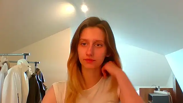 Snapshot of LUNA_delight chatting on March 2025 02:48:02 PM LUNA delight online show from March 2025 02:48:02 PM