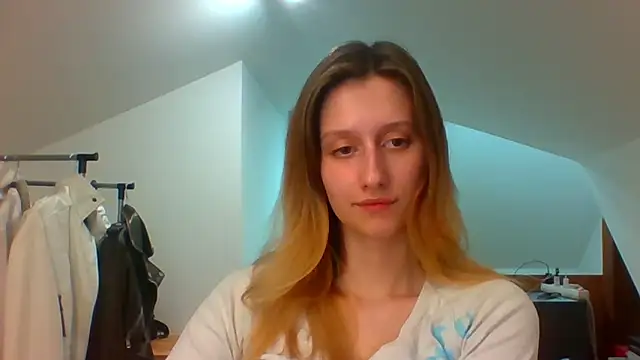 Snapshot of LUNA_delight chatting on March 2025 06:22:01 PM LUNA delight online show from March 2025 06:22:01 PM