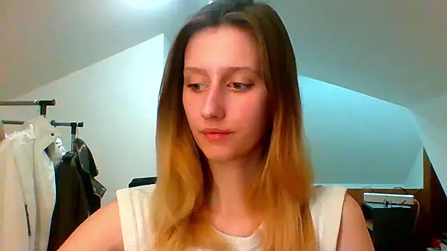 Snapshot of LUNA_delight chatting on March 2025 05:39:02 PM LUNA delight online show from March 2025 05:39:02 PM