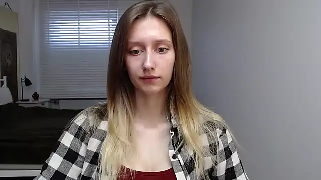 Snapshot of LUNA_delight chatting on October 2025 05:26:02 AM LUNA delight online show from October 2025 05:26:02 AM