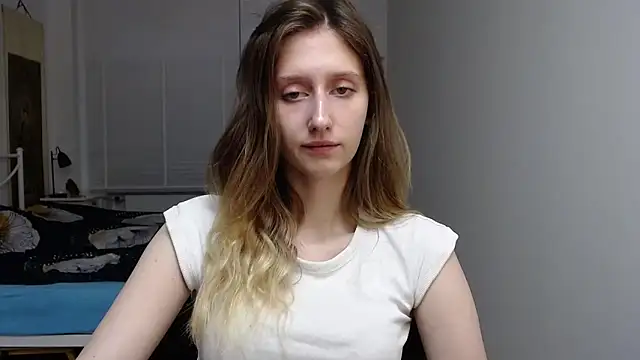 Snapshot of LUNA_delight chatting on October 2025 05:27:02 AM LUNA delight online show from October 2025 05:27:02 AM