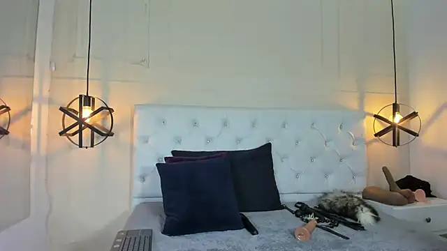 Snapshot of Slut_Milf_ chatting on February 2025 10:19:01 PM Slut Milf online show from February 2025 10:19:01 PM