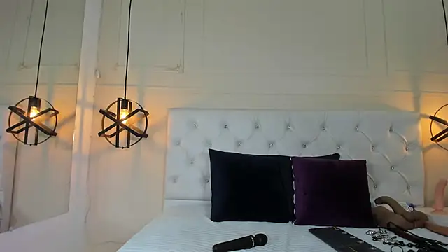 Snapshot of Slut_Milf_ chatting on February 2025 07:38:01 PM Slut Milf online show from February 2025 07:38:01 PM