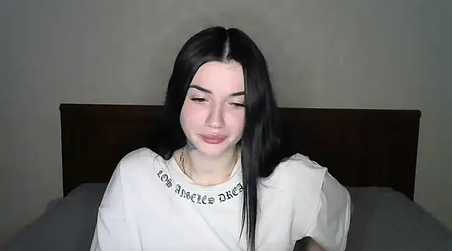 Snapshot of Liana_diva chatting on February 2025 10:49:02 PM Liana diva online show from February 2025 10:49:02 PM