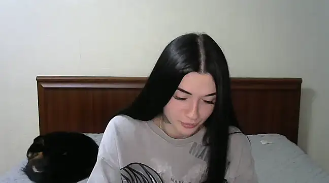 Snapshot of Liana_diva chatting on February 2025 07:46:01 PM Liana diva online show from February 2025 07:46:01 PM