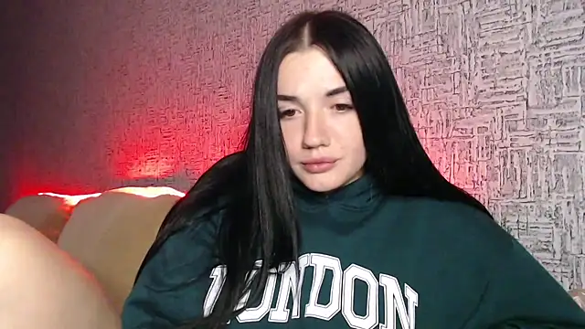 Snapshot of Liana_diva chatting on September 2025 02:21:01 PM Liana diva online show from September 2025 02:21:01 PM