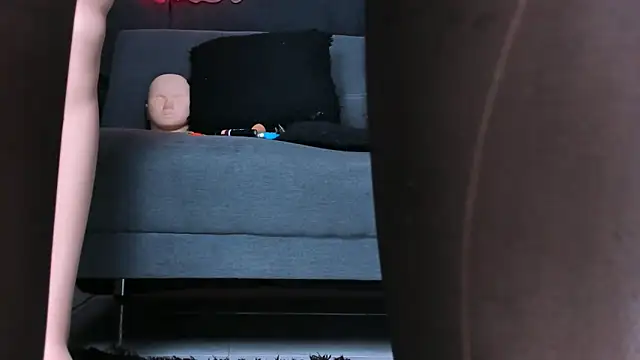 Snapshot of DelaneyStone chatting on January 2025 01:29:01 PM DelaneyStone online show from January 2025 01:29:01 PM