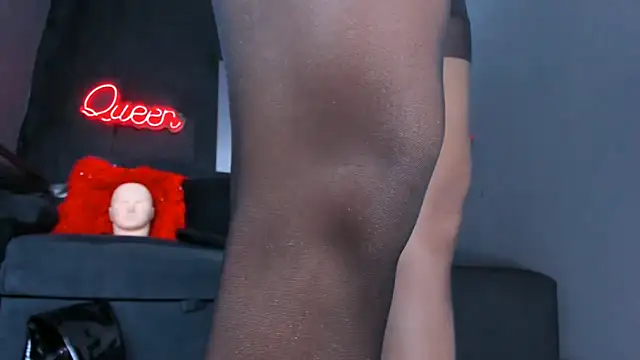 Snapshot of DelaneyStone chatting on March 2025 09:45:01 PM DelaneyStone online show from March 2025 09:45:01 PM