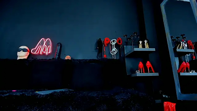 Snapshot of DelaneyStone chatting on September 2025 03:03:01 PM DelaneyStone online show from September 2025 03:03:01 PM