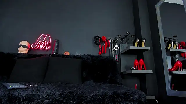 Snapshot of DelaneyStone chatting on October 2025 09:01:01 PM DelaneyStone online show from October 2025 09:01:01 PM