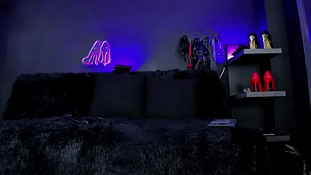 Snapshot of DelaneyStone chatting on November 2025 12:21:01 AM DelaneyStone online show from November 2025 12:21:01 AM