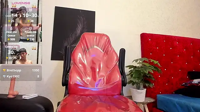 Cristopher23  online show from March 2025 11:09:02 PM