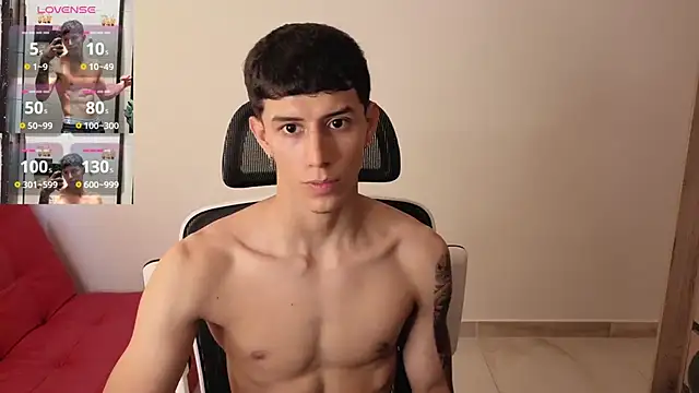 Cristopher23  online show from September 2025 03:14:01 PM